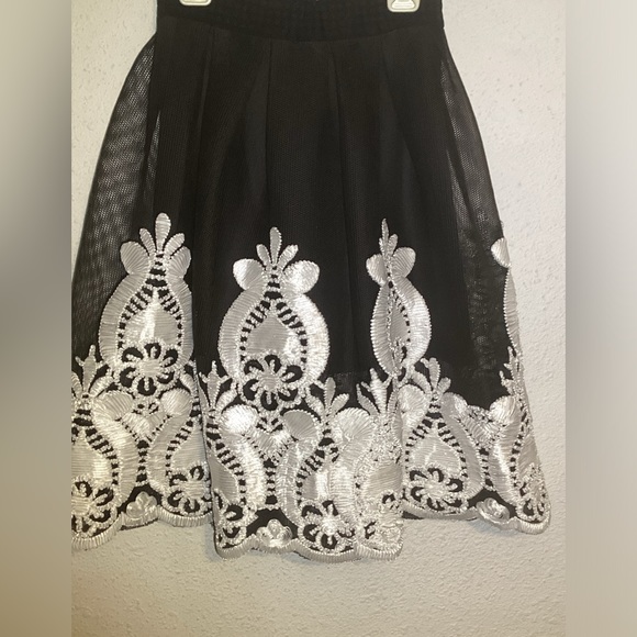 Small akira skirt - Picture 6 of 9